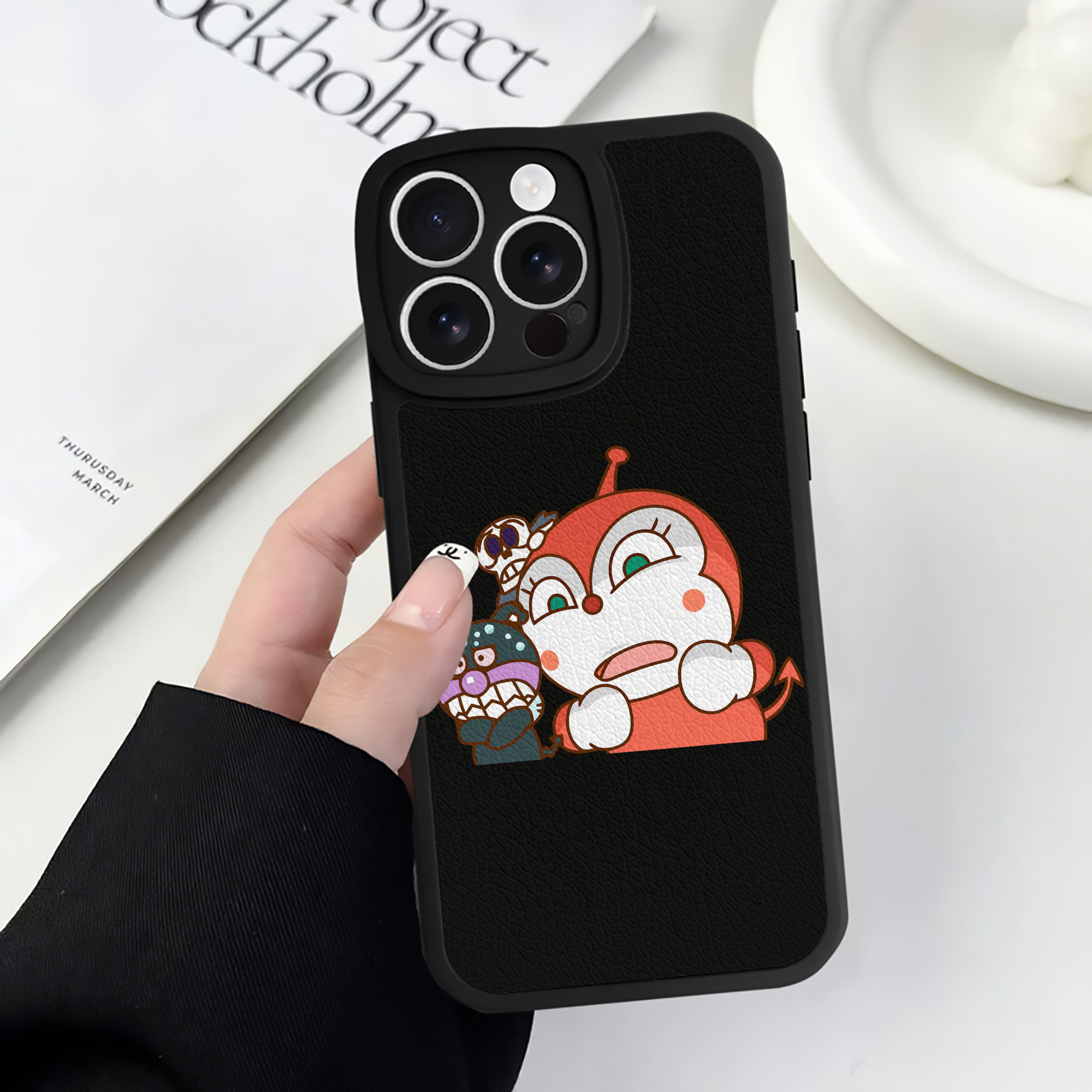 （画像用） アンパンマン Anpanman 【iPhone 16シリーズ対応】シリコンスマホケース（レザー調） 材質：シリコン